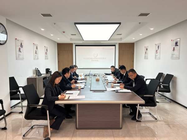 侯學周一行到有色置業調研指導工作